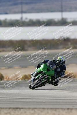 media/Nov-16-2025-Race Pace (Sun) [[8c5fa54630]]/Non Verified Riders (1st 20 Minutes)/1-Turn 14 (10am)/